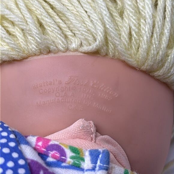 Cabbage Patch Kid Mattel 1995 First Edition Yellow hair Green eyes - Picture 4 of 5